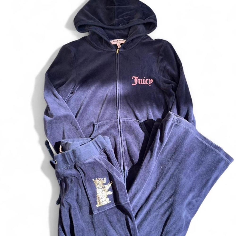 Juicy Couture Women's Navy Velour Jogger Set